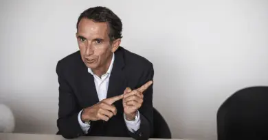 Alexandre Bompard, PDG de Carrefour : « Taxons les 200 millions de colis annuels qui arrivent en Europe ! »